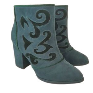 Cloudwalkers Dark Teal Green Broome Ankle Booties with Velvet Inset Size 9.5W